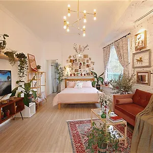 Eiffel Gallery Apartman