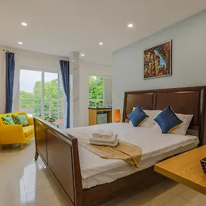 The Lakeview - West Lotus 2*