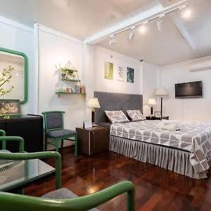 Homestay Trevi's *