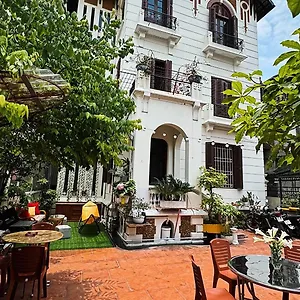 Tuna & Experience Hostel