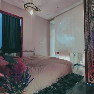 The Local - Uhome Homestay *