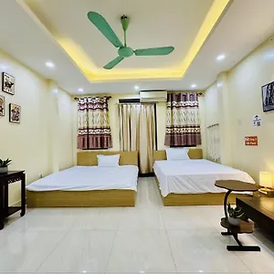 Vietnam Travelers 1 With Cozy Private Balcony * Ανόι