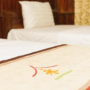 Hotel Vinh Gia Airport Lakeview